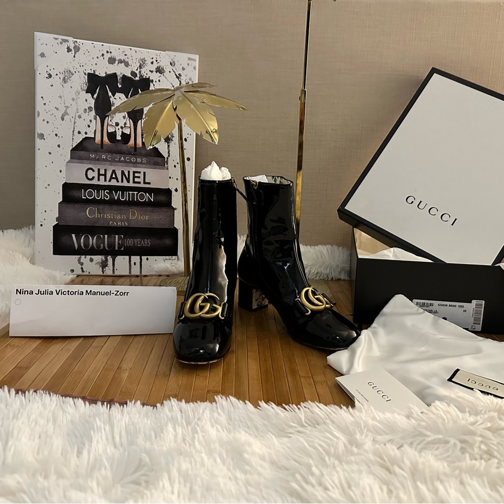 New Gucci GG patent leather ankle boots sz 39